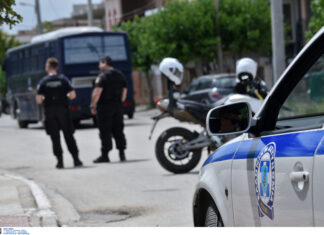 Συνελήφθη στην Λάρισα γιατί πετούσε ξηρούς καρπούς στους διαιτητές