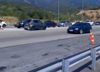 Μεθυσμένος από χωριό της Λάρισας οδηγούσε ανάποδα για 25 χλμ. στην Εθνική – Προσέκρουσε σε νταλίκα