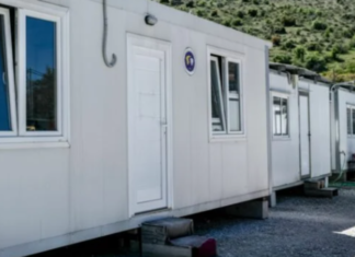 Λάρισα: Τους στέλνουν στα δικαστήρια για τα κοντέινερ των σεισμοπαθών