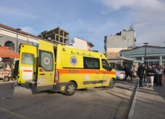 Τροχαίο έξω από την Λάρισα – Τούμπαρε αυτοκίνητο και τραυματίστηκε γυναίκα