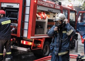 Λάρισα: Στις φλόγες σπίτι στην Ελασσόνα – Σε συναγερμό οι Πυροσβέστες