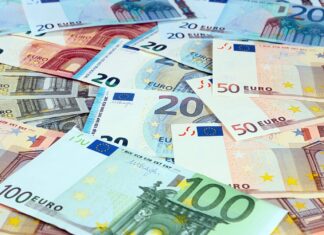 Αυτές είναι αργίες που φέρνουν τις πληρωμές νωρίτερα – Πότε μπαίνουν οι συντάξεις Απριλίου