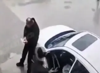 Πέθανε αστυνομικός μετά από άγριο ξυλοδαρμό σε συνεργείο – Του επιτέθηκαν 30 άτομα
