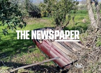Αυτοκίνητο έπεσε σε χαντάκι – Από θαύμα σώθηκε ο οδηγός – ΦΩΤΟ