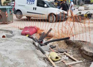 Λάρισα: Έπεσε στο σκάμα… ΦΩΤΟ