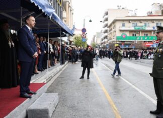 Ο Κέλλας εκπρόσωπος της κυβέρνησης στην παρέλαση της 25ης Μαρτίου στη Λάρισα