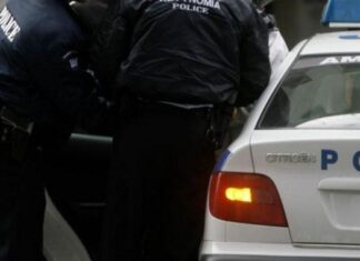 Εκβιασμοί ανηλίκων με λεία 11.300 ευρώ: Συνελήφθη 19χρονος