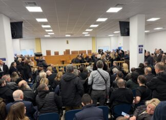 Ξεκίνησε η Δίκη των Αιώνα στη Λάρισα – «Δικαίωση για το έγκλημα» ζητά η κοινωνία (φώτο και βίντεο)
