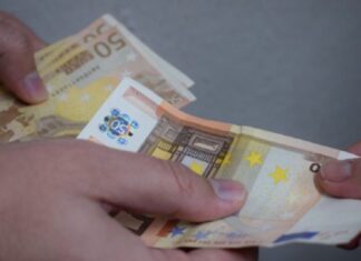 «Τρέχουν» οι πληρωμές – Ποιοι βλέπουν έως και 7.661 ευρώ