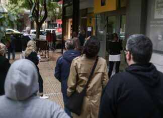 Την επόμενη εβδομάδα όλες οι πληρωμές – Ποιοι πάνε Ταμείο πριν και ποιοι μετά την παρέλαση