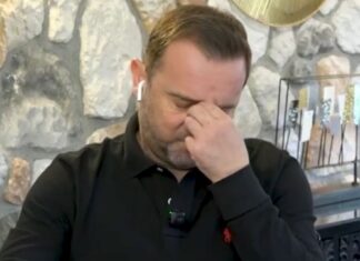 «Λύγισε» ο Νίκος Πλακιάς για τα κορίτσια του: «Πάντα αυτές οι θέσεις στο τραπέζι θα είναι αδειανές»