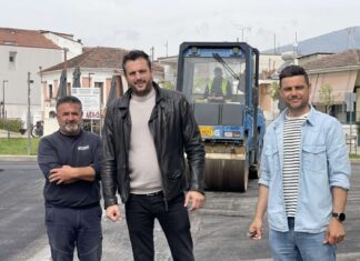 Νέα ασφαλτόστρωση στην είσοδο του Τυρνάβου – Παρέμβαση σε κομβικό σημείο της πόλης