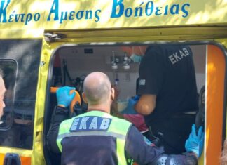 Παράσυρση γυναίκας από μηχανάκι στο κέντρο – Μεταφέρθηκε στο νοσοκομείο