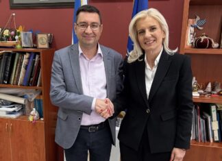 Σε πολύ καλό κλίμα η συνάντηση Καραλαριώτου με τον Θανάση Ζεκεντέ