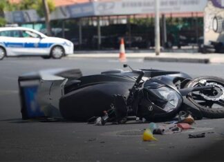 Στο νοσοκομείο ανήλικος έπειτα από τροχαίο στο κέντρο – Μετωπική σύγκρουση με αυτοκίνητο!