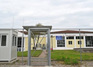 Με νέα αυστηρά μέτρα εισόδου και 36 κατηγορούμενους συνεχίζεται σήμερα στη Λάρισα η δίκη για τα Τέμπη
