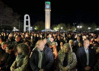 Με κατάνυξη και εκατοντάδες πιστούς η Ακολουθία – περιφορά του Επιταφίου στον Αμπελώνα (φωτο – βιντεο)
