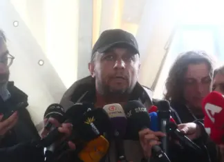 Λάρισα-Δίκη για Τέμπη: O Πάνος Ρούτσι καταγγέλει αστυνομική βία – «Με έσπρωξαν σαν να ήμουν εγκληματίας» (βίντεο)