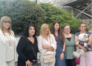 Συγκίνησε η Άννα Βαγενά στην αυτοβιογραφική παράσταση «Λουλού» χθες βράδυ στο Θεσσαλικό – ΦΩΤΟ