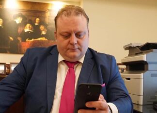 Λάρισα: Μιχάλης Παπαματθαίου και Βίκυ Νάσιου ξεσήκωσαν το κοινό – Στο πλευρό τους Νίκος Νταλάκας και Απόστολος Δόκος