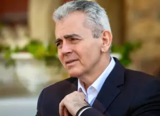 Χαρακόπουλος: “Ο Μητσοτάκης είναι από τους πολιτικούς που κάνουν περισσότερα από αυτά που λένε