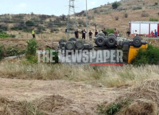 Φοβερό τροχαίο έξω από την εθνική οδό Λάρισας – Βόλου – Φορτηγό αναποδογύρισε – Δείτε φωτογραφίες