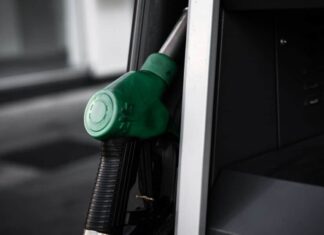 Λάρισα: Στα 2,10 ευρώ πλησιάζει η τιμή της αμόλυβδης – Περιορίζουν τις μετακινήσεις οι οδηγοί