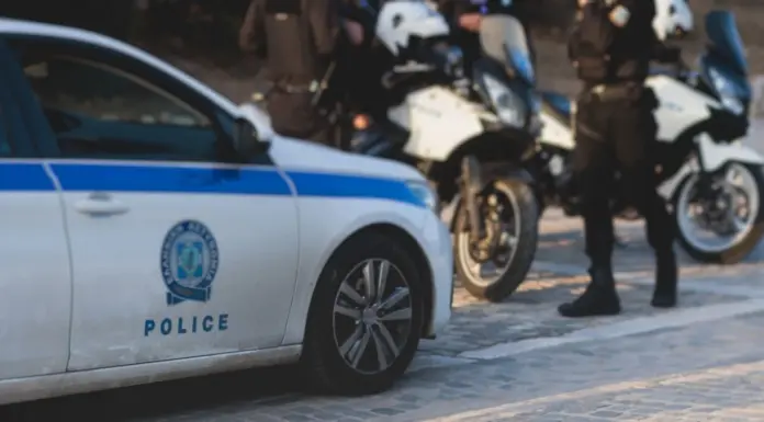 Λάρισα: “Υπάλληλοι ΔΕΔΔΗΕ” της ξάφρισαν τα χρυσαφικά