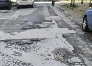 Παράπονα για κακοσυντηρημένους δρόμους και λακκούβες στη Λάρισα – Αγανάκτηση οδηγών και κατοίκων