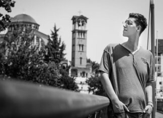 «Ο Λαρισαίος “γίγαντας” συνεχίζει τη μάχη του με πατερίτσες – Η σιωπηλή καθημερινότητα και η δύναμη ψυχής» (ΦΩΤΟ – ΒΙΝΤΕΟ)