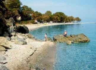 Η παραλία της Λάρισας που αποτελεί μία από τις δημοφιλέστερες της Μεσογείου (βίντεο)