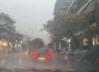 Με το καλημέρα έντονη βροχόπτωση σήμερα στην Λάρισα