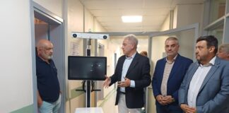 Ρομπότ στο χειρουργείο με τεχνολογία αιχμής στο Γενικό Νοσοκομείο Λάρισας που πρωτοπορεί