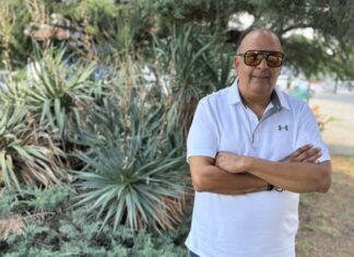 Αντώνης Καρδαμίλης: Ο Λαρισαίος τραγουδιστής που κατέκτησε τα μεγάλα σαλόνια της Αθήνας (ΦΩΤΟ – ΒΙΝΤΕΟ)