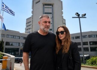 Αποκλειστικό! Μπαινοβγαίνει στο ΙΑΣΩ η Δέσποινα Βανδή: Οι μυστικές επισκέψεις στον όροφο -2
