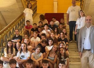 Μια επίσκεψη με ιδιαίτερο συμβολισμό για τον Χρήστο Καπετάνο και το 44ο Δημοτικό Σχολείο Λάρισας στην Βουλή
