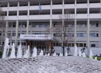 Λάρισα: Επαναλαμβάνεται η δίκη του 50χρονου με το τσεκούρι – Ασκήθηκε εισαγγελική έφεση για την ποινή – “χάδι” σε βάρος του