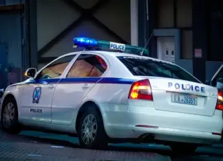 “Πήγαν για μαλλί και έφυγαν κουρεμένοι”: Γυναίκα και ανήλικο άρπαξαν 3.000 ευρώ από Λαρισαία και αυτή τους τσάκωσε – Δείτε πως!