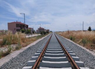 Σε εξέλιξη οι εργασίες ανακατασκευής της σιδηροδρομικής γραμμής Λάρισα – Βόλος -ΦΩΤΟ