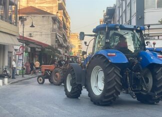 Συλλαλητήριο αγροτών στον Τύρναβο με τρακτερ για δίκαιες αποζημιώσεις – Τι διεκδικούν μές το καλοκαίρι / ΦΩΤΟ