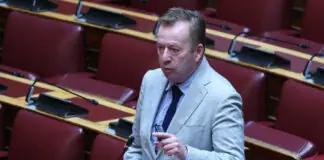 Εκτός Βουλής και ο Βασίλης Κόκκαλης: Τι αναφέρει στην επιστολή του