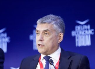 «Βόμβες» Αγοραστού: Δηλώνω παρών για τις εκλογές – Η αγκαλιά με Κουρέτα ήταν στημένη