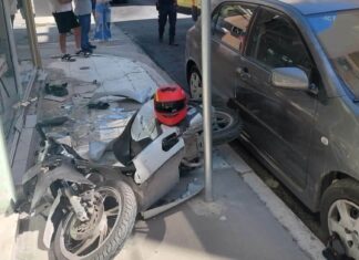 Τροχαίο ατύχημα με δίκυκλο στο κέντρο πριν από λίγη ώρα