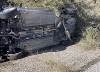 Λάρισα: Τούμπαρε αμάξι, αλλά ο οδηγός ήταν πολύ τυχερός…