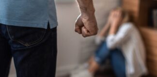 «Ήθελε να κάνουμε σεξ, αρνήθηκα και εξαγριώθηκε» – Ο καβγάς ζευγαριού και η καταδίκη για τον 30χρονο από το αυτόφωρο