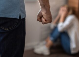«Ήθελε να κάνουμε σεξ, αρνήθηκα και εξαγριώθηκε» – Ο καβγάς ζευγαριού και η καταδίκη για τον 30χρονο από το αυτόφωρο