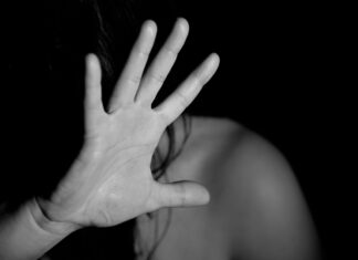 «Θα σε κλείσω μέσα ισόβια» – Απείλησε εκ νέου την σύντροφο του μέσα στην δικαστική αίθουσα
