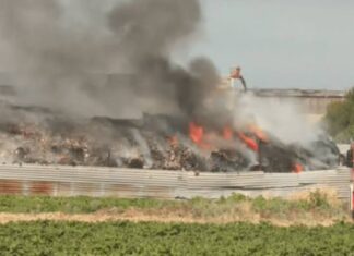 Ποια είναι η κατάσταση της ατμόσφαιρας μετά την πυρκαγιά στο Ομορφοχώρι: Συστάσεις για κλειστά παράθυρα και πόρτες από την Περιφέρεια