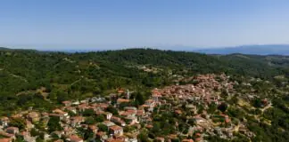Σ’ αυτό το χωριό της Θεσσαλίας το πιο παλιό καφενείο στην Ελλάδα – ΦΩΤΟ