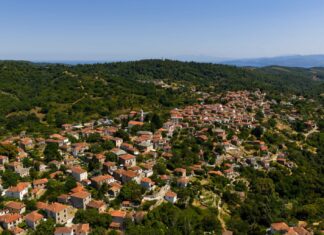 Σ’ αυτό το χωριό της Θεσσαλίας το πιο παλιό καφενείο στην Ελλάδα – ΦΩΤΟ
